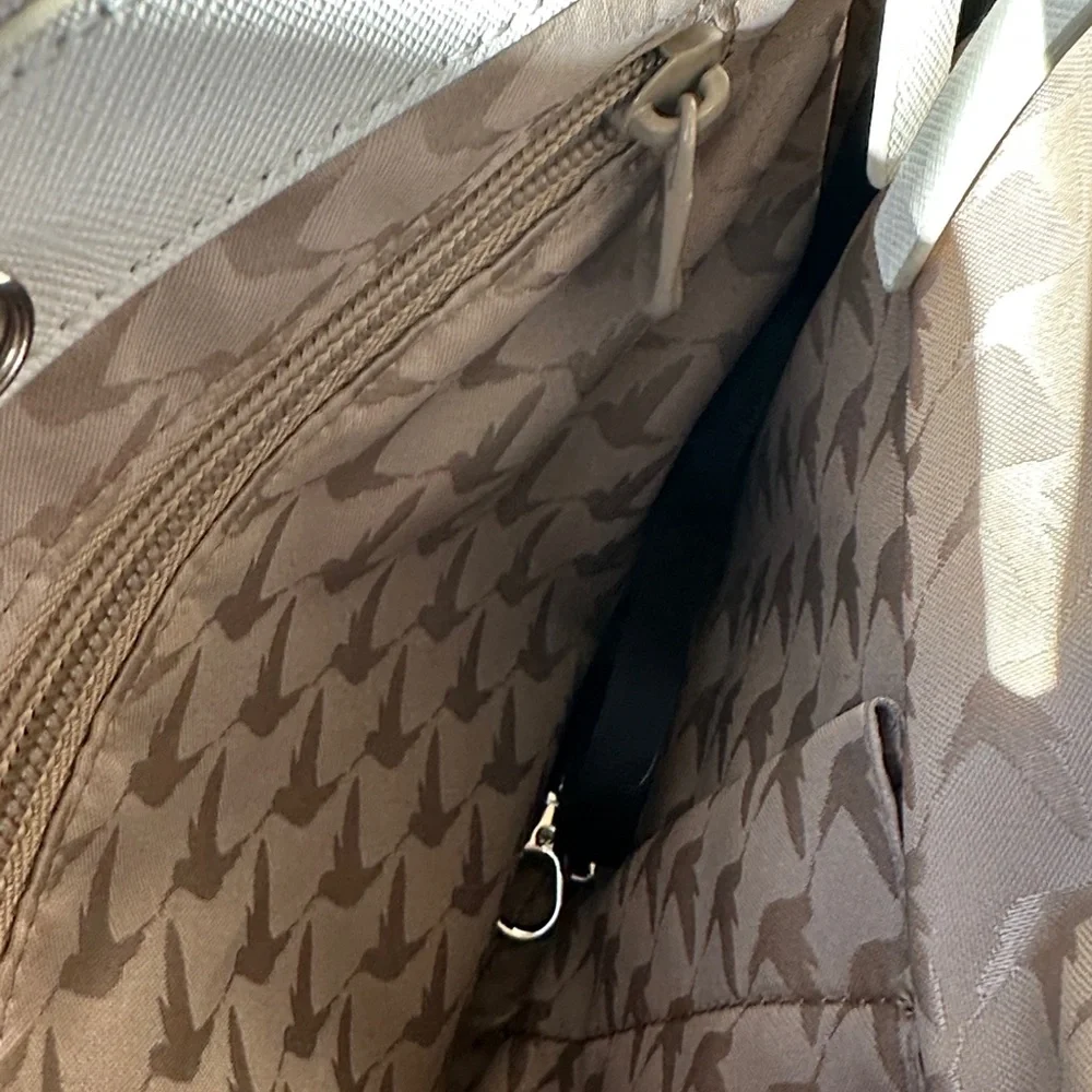 Lo & Sons Pearl Saffiano Leather Crossbody Bag in Ivory - Picture 4 of 16